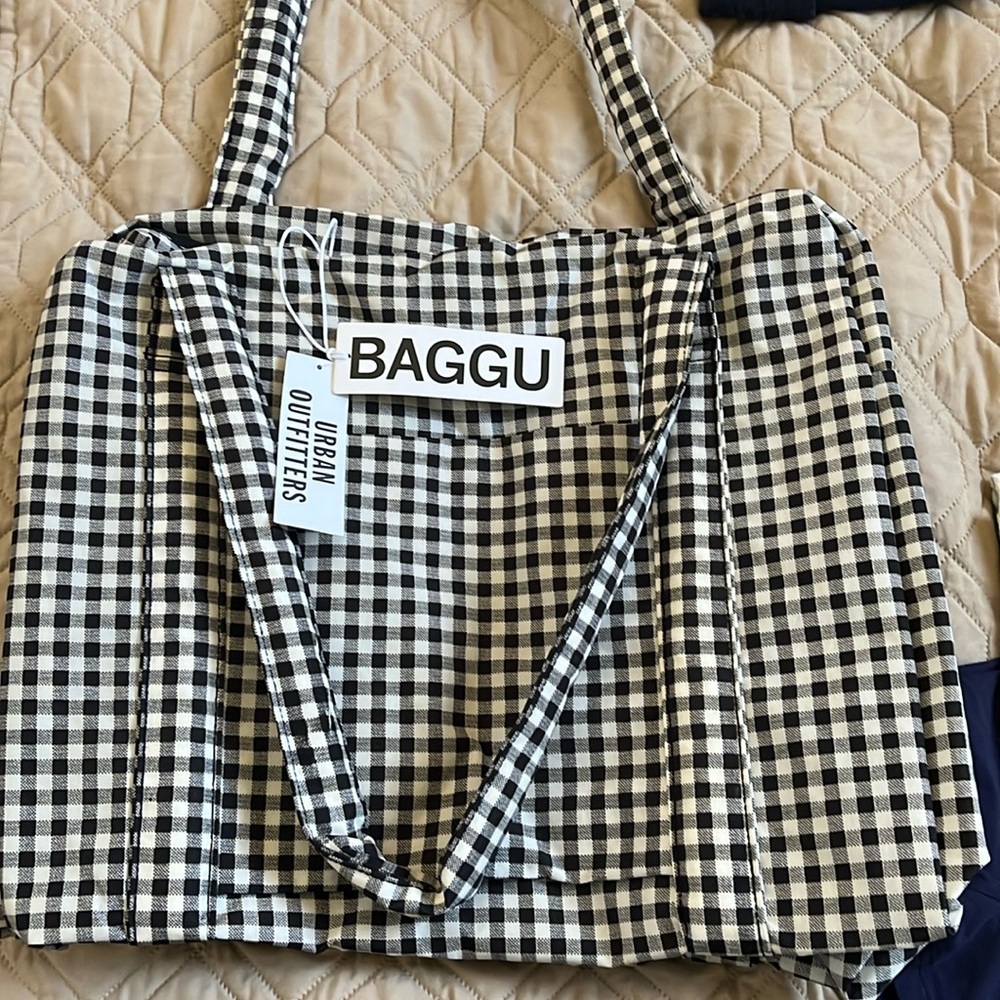 BAGGU NWT Cloud Carry-On Black & White Gingham